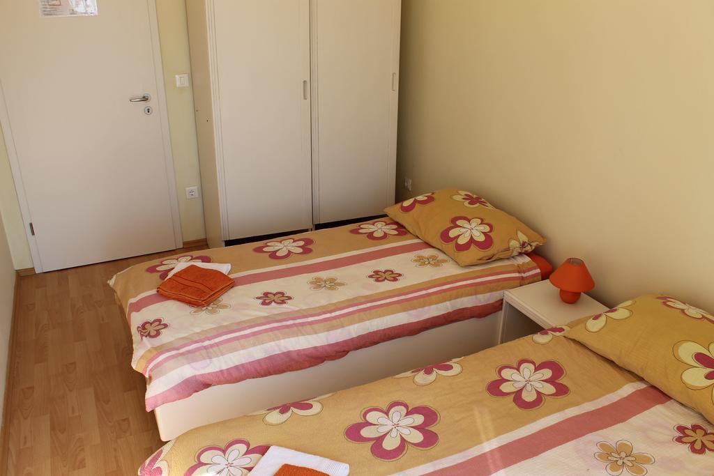 Apartment Franusic Čilipi Exterior foto